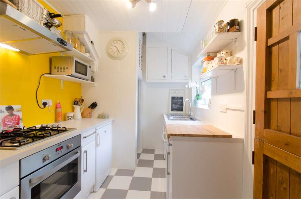 2 Bedroom House SE21 8BX Chalford Road Pickwick Estates