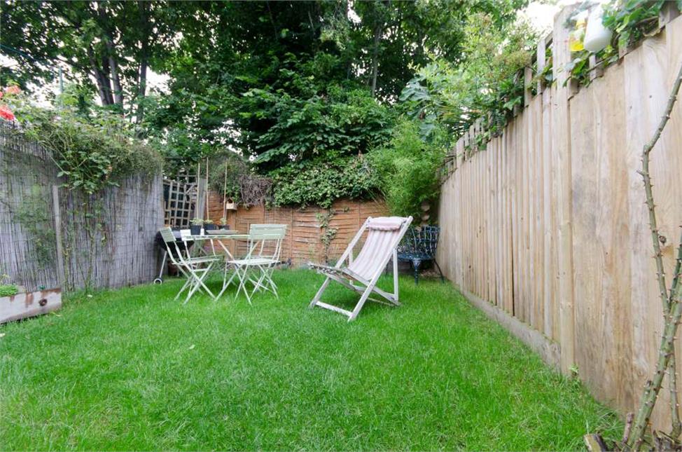 2 Bedroom House SE21 8BX Chalford Road Pickwick Estates