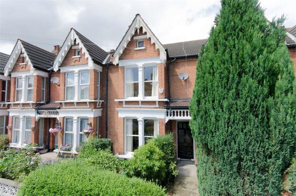 3 Bedroom House SE23 1LR Codrington Hill Pickwick Estates