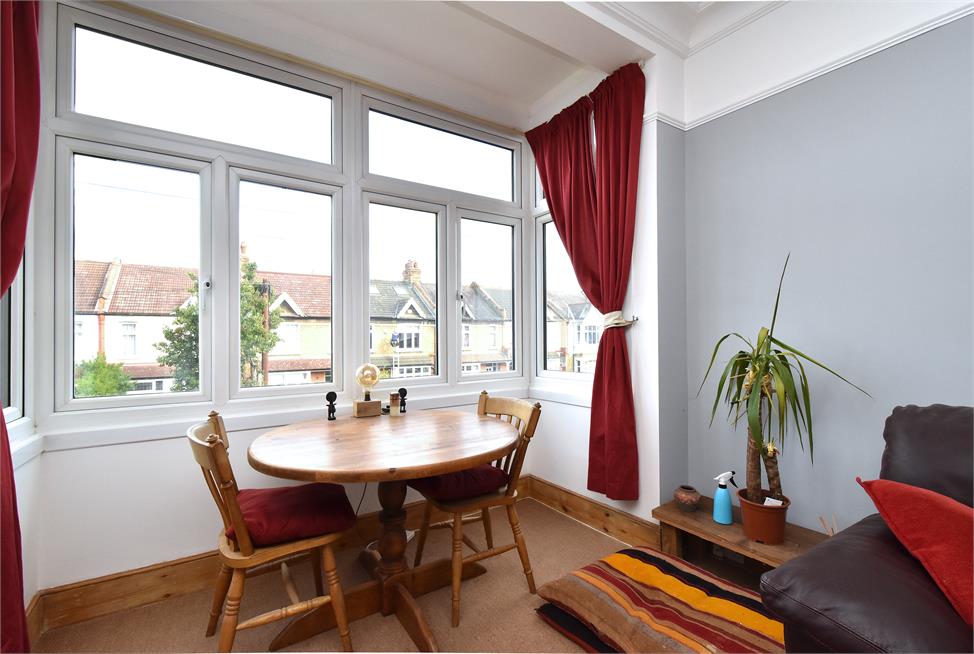 1 Bedroom Flat SE23 2HB Cranston Road Pickwick Estates