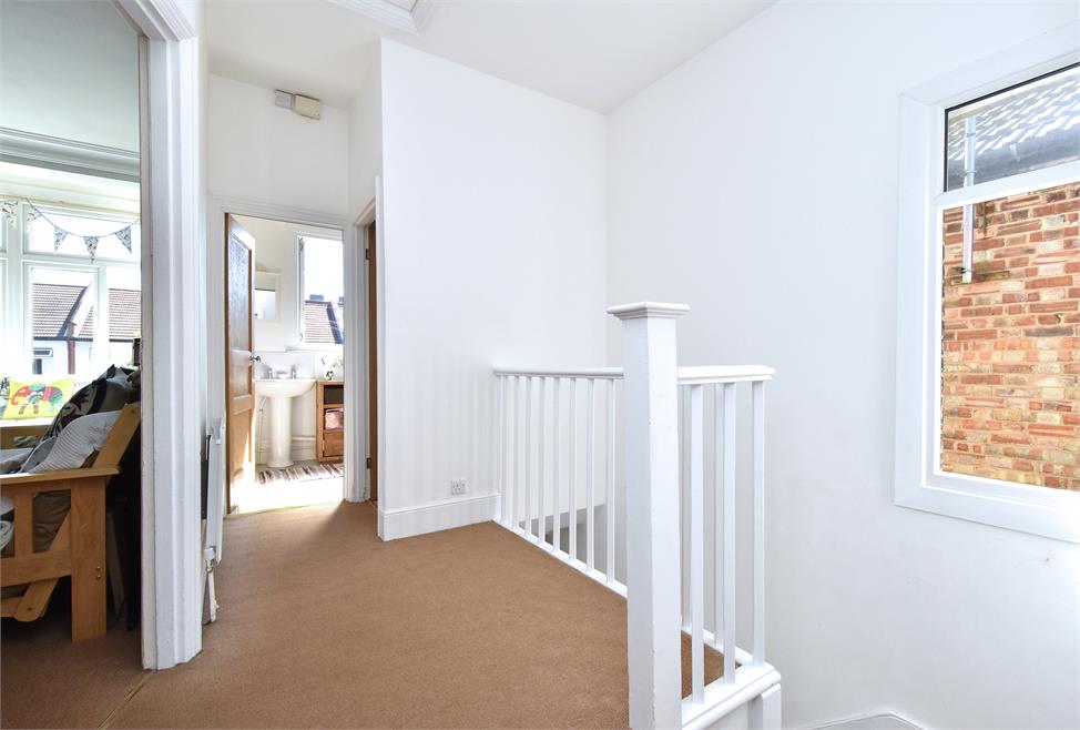 1 Bedroom Flat SE23 2HB Cranston Road Pickwick Estates