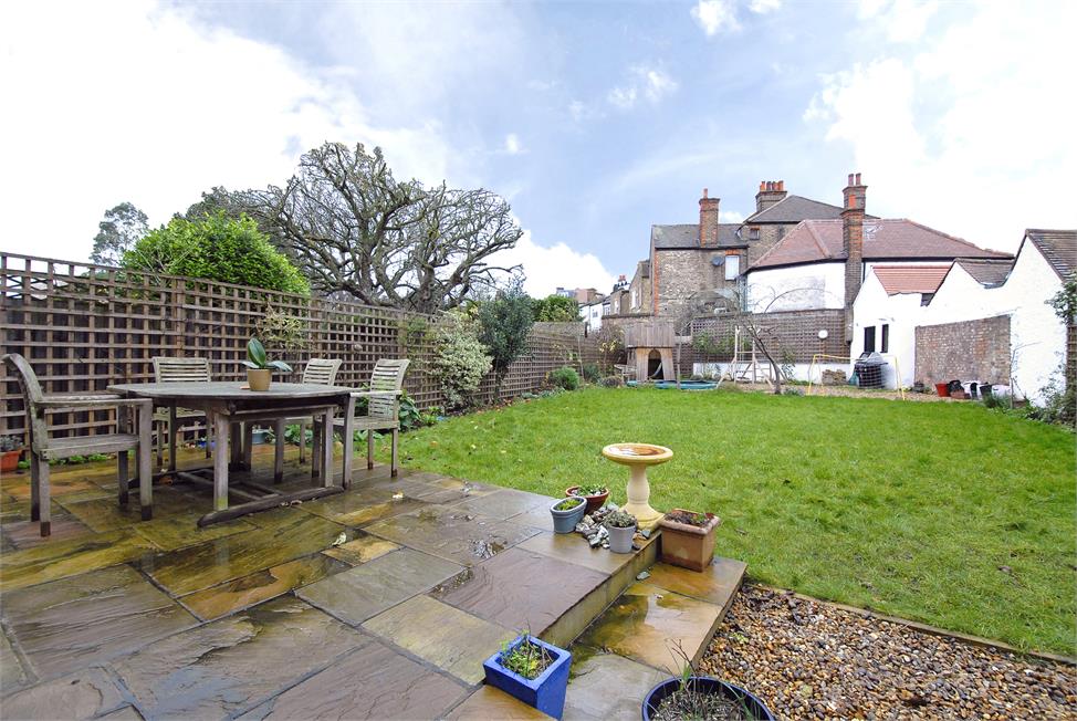 6 Bedroom House SE24 9JX Half Moon Lane Pickwick Estates