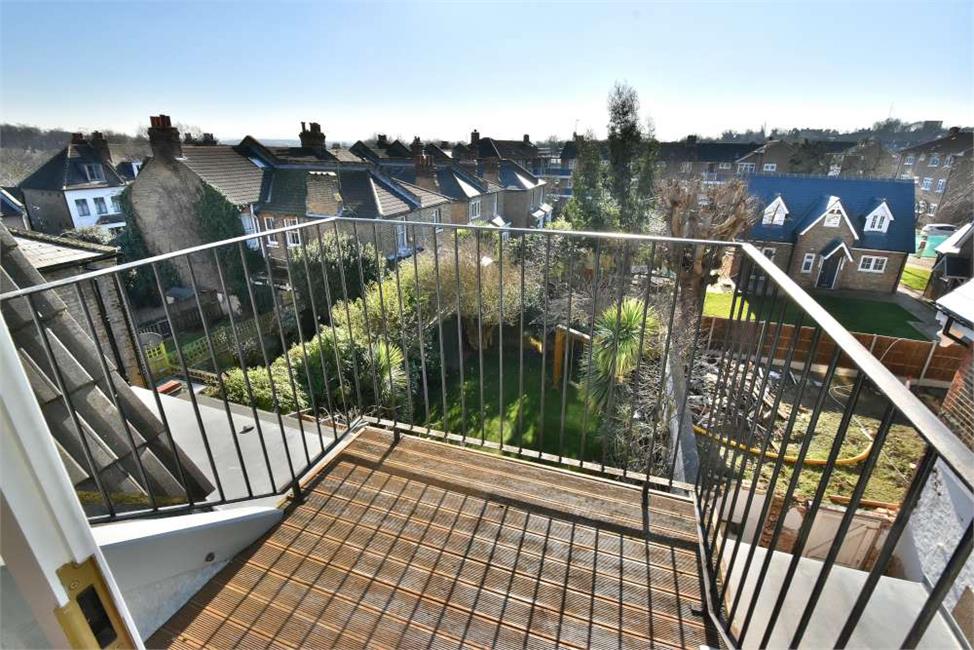 6 Bedroom House SE23 3LB Honor Oak Park Pickwick Estates