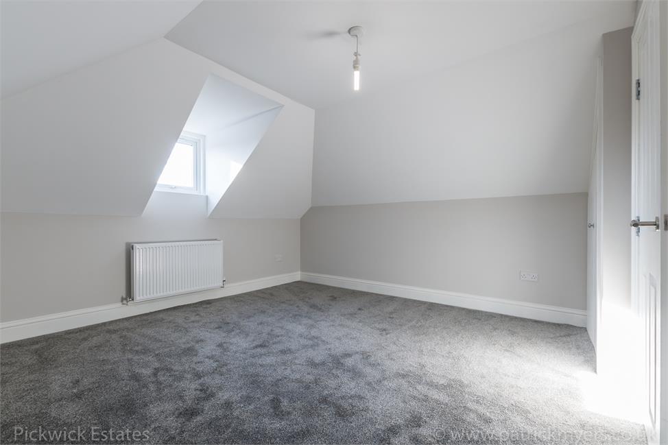 2 Bedroom Flat SE21 8DS Rosendale Road Pickwick Estates