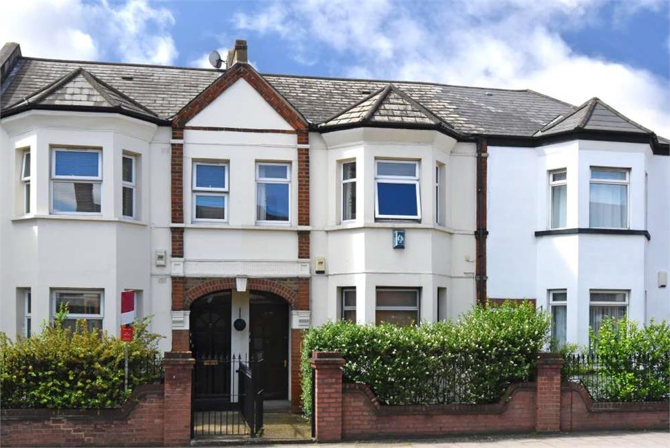 2 Bedroom Flat SE23 1DX Honor Oak Park Pickwick Estates