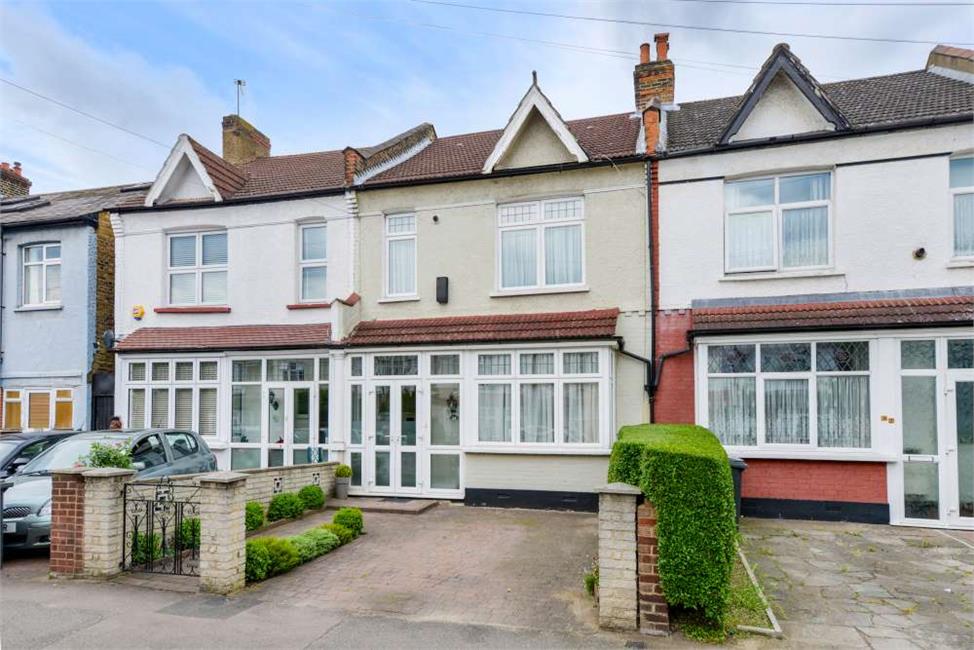 3 Bedroom House SE23 2HB Cranston Road Pickwick Estates