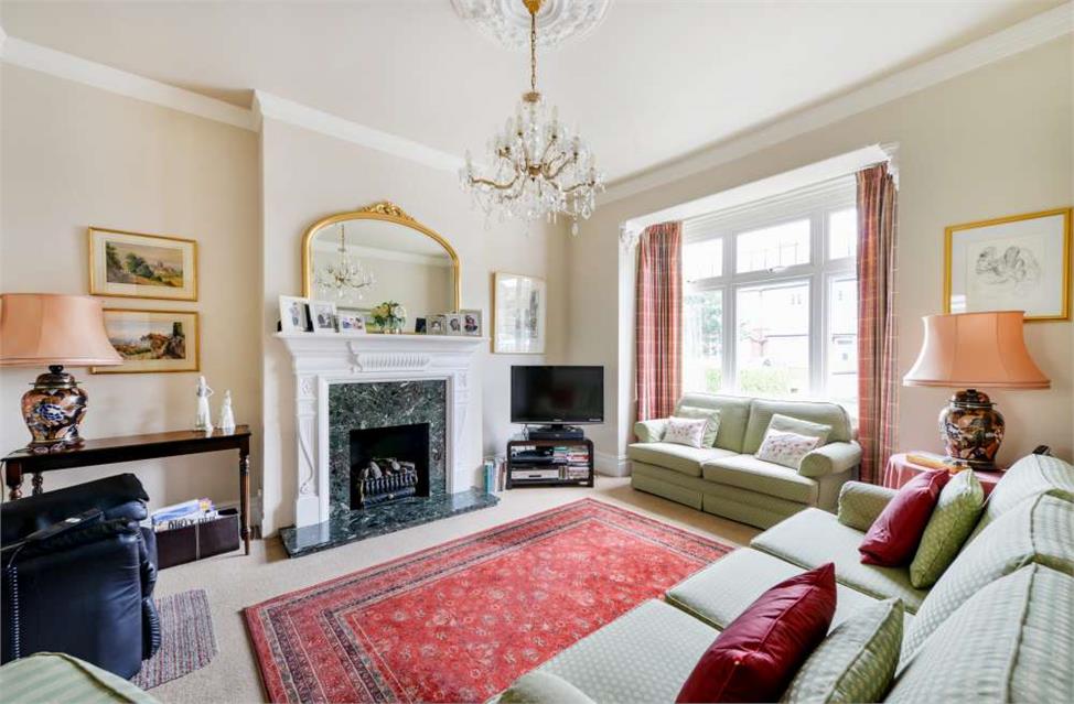 3 Bedroom House SE23 2HB Cranston Road Pickwick Estates