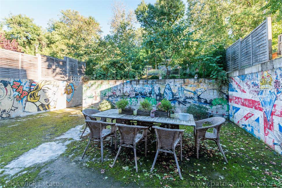 7 Bedroom House SE22 0RX Marmora Road Pickwick Estates