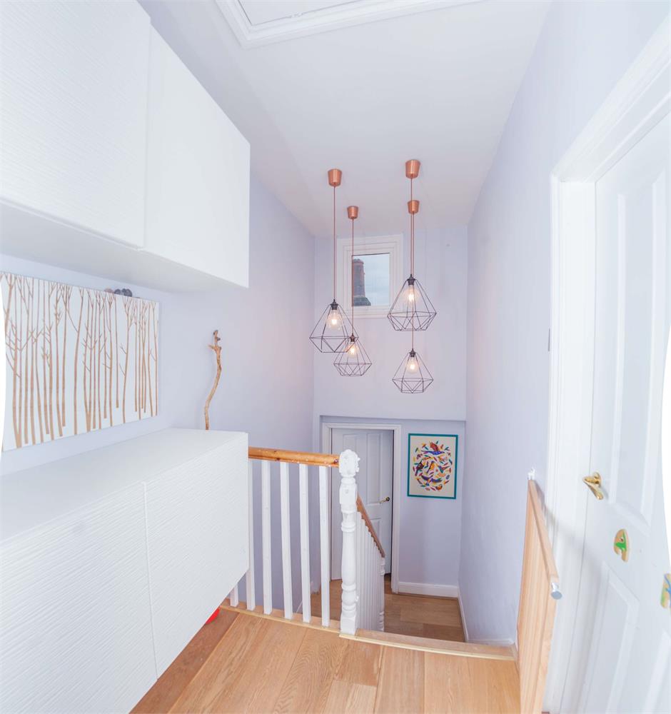 3 Bedroom Flat SE22 8QA Glengarry Road Pickwick Estates