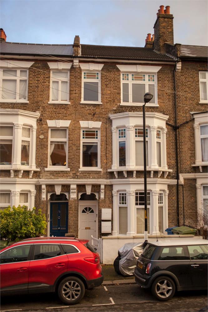 3 Bedroom Flat SE22 8QA Glengarry Road Pickwick Estates