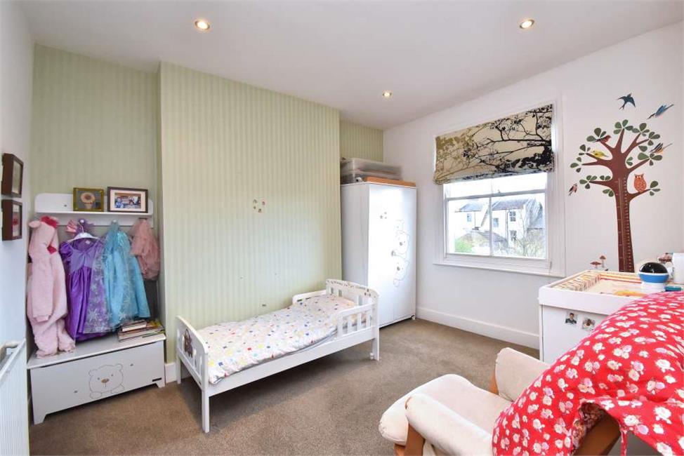 4 Bedroom House SE23 1EG Herschell Road Pickwick Estates