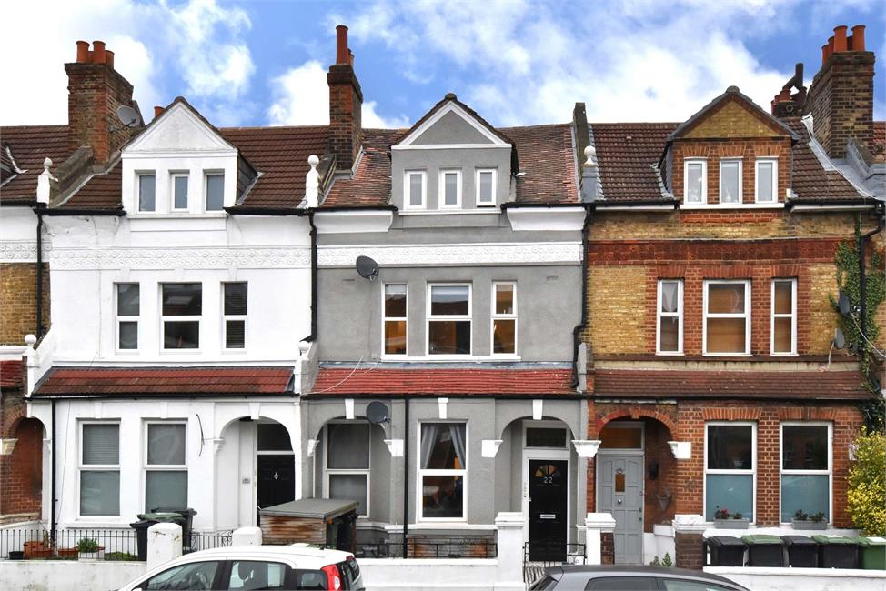 2 Bedroom Flat SE23 1DY Honor Oak Park Pickwick Estates