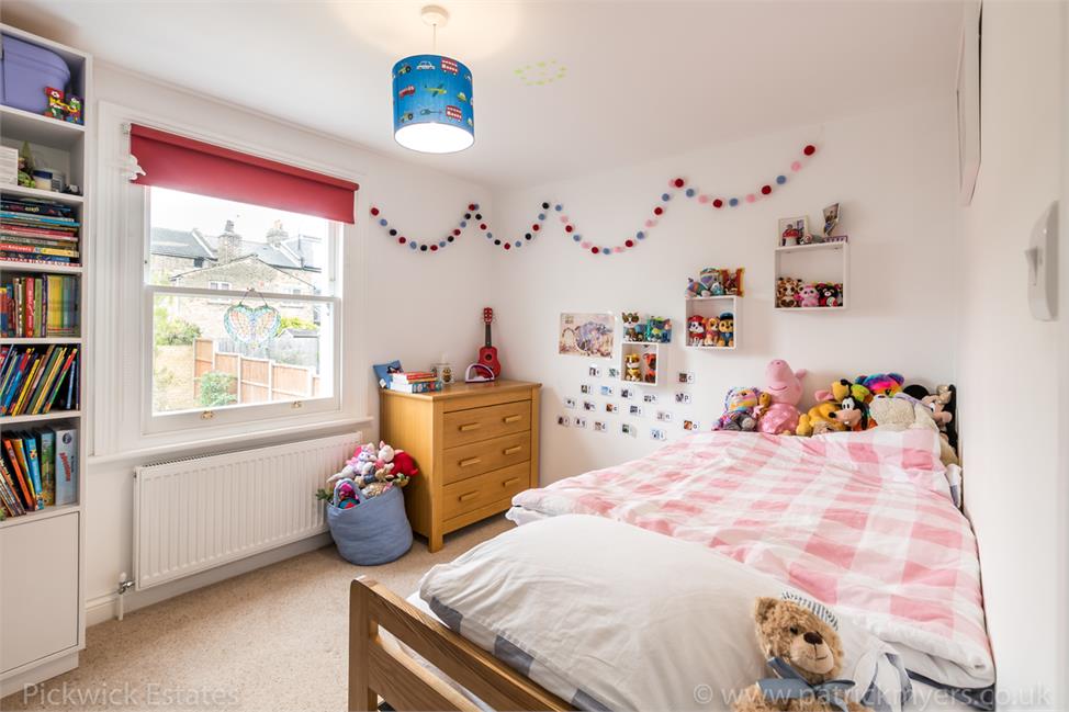 4 Bedroom House SE22 9HQ Fellbrigg Road Pickwick Estates