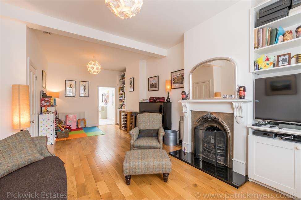 4 Bedroom House SE22 9HQ Fellbrigg Road Pickwick Estates