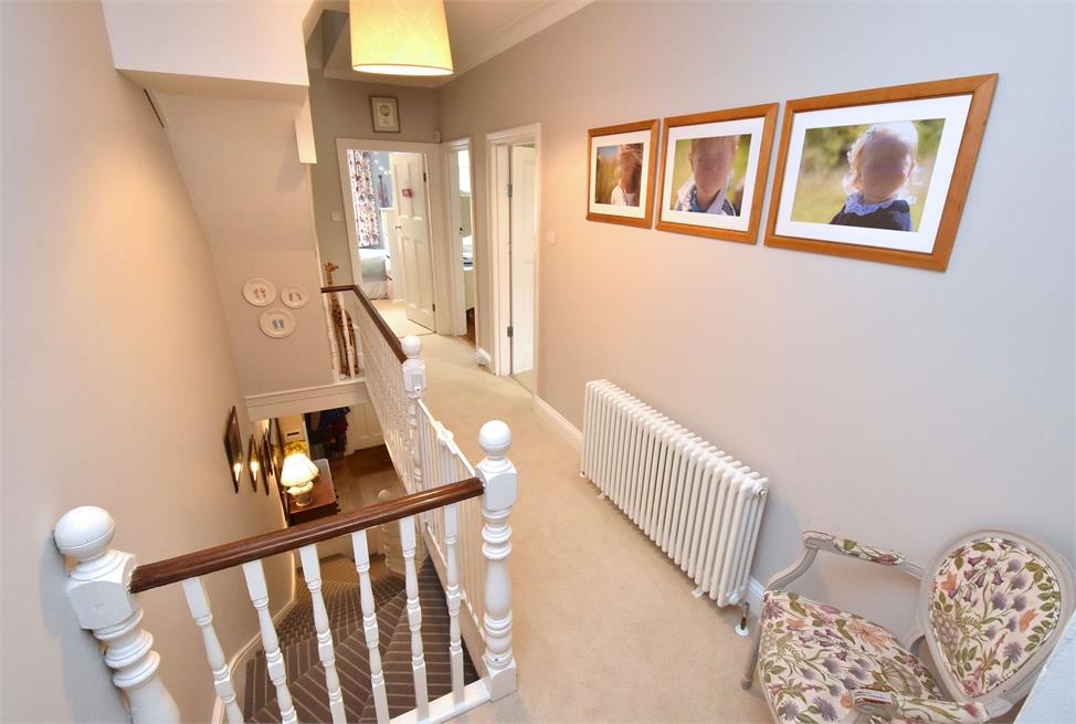 5 Bedroom House SE23 3TD Dunoon Road Pickwick Estates