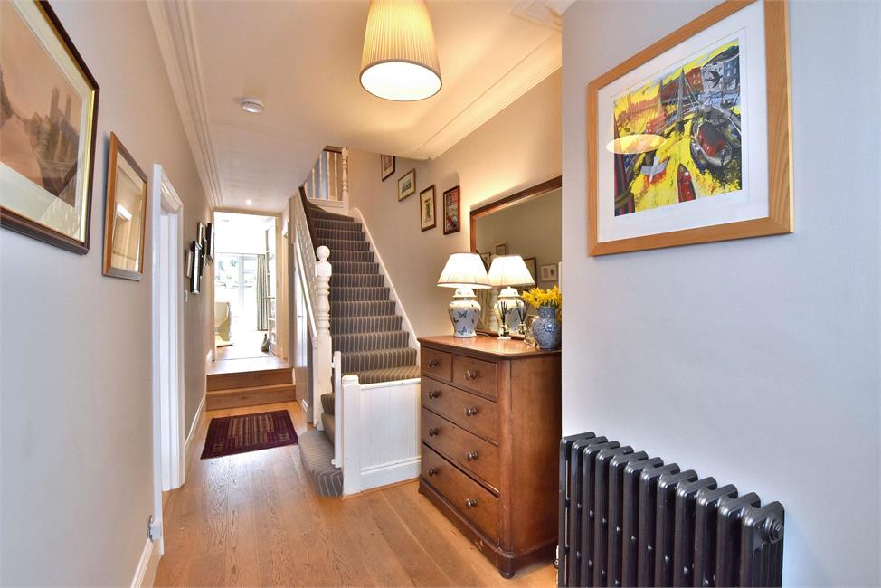 5 Bedroom House SE23 3TD Dunoon Road Pickwick Estates