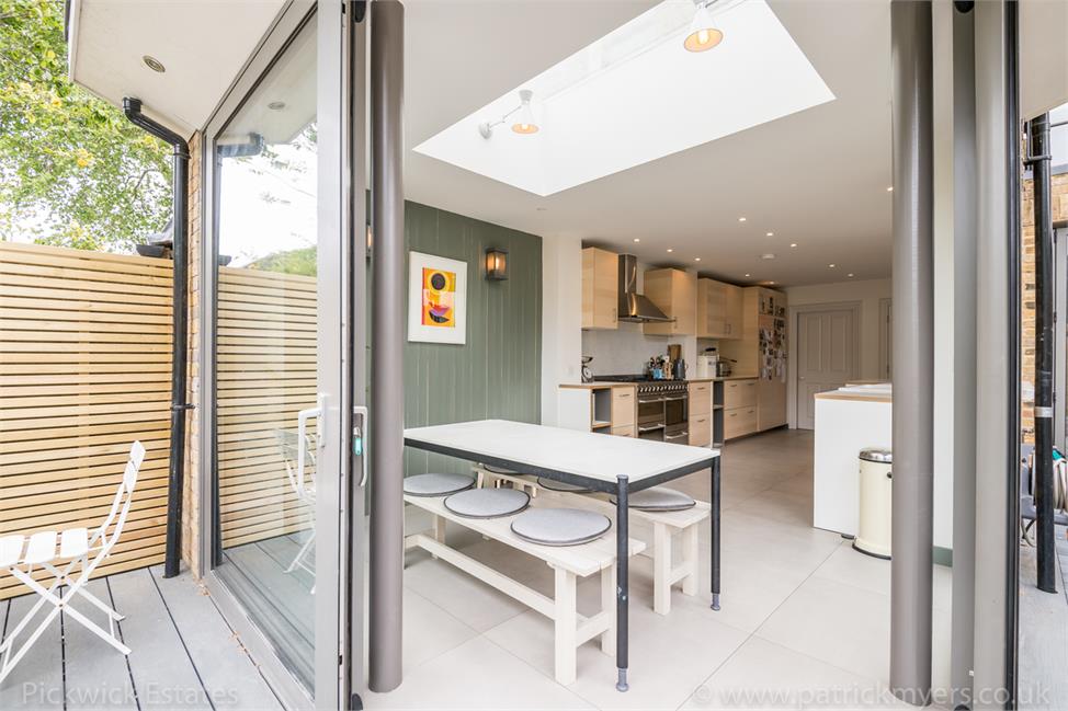 4 Bedroom House SE22 0LN Piermont Road Pickwick Estates