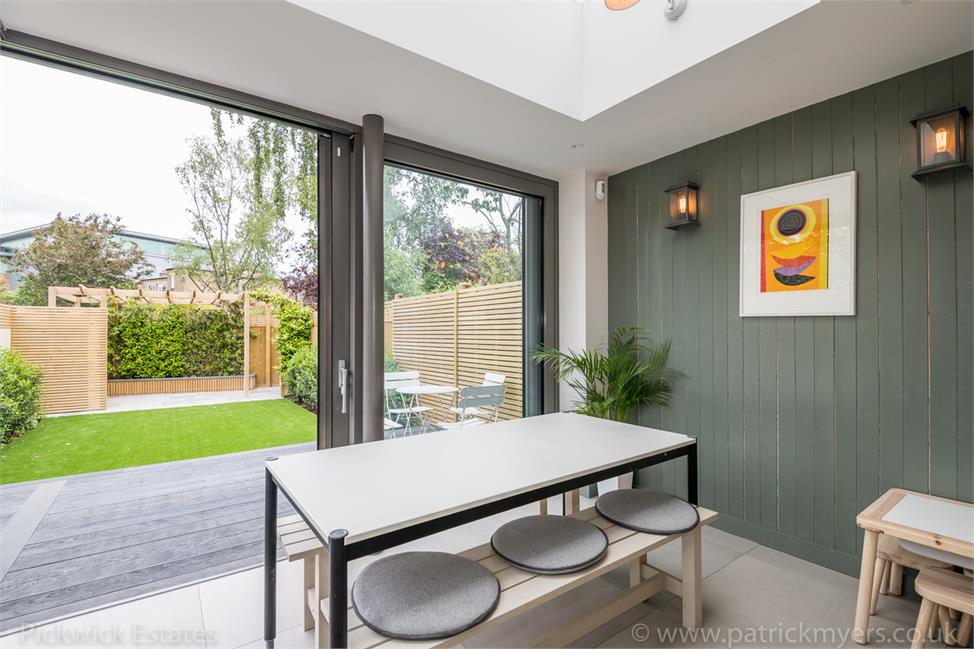 4 Bedroom House SE22 0LN Piermont Road Pickwick Estates