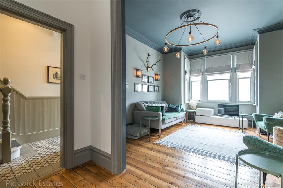 4 Bedroom House SE22 0LN Piermont Road Pickwick Estates