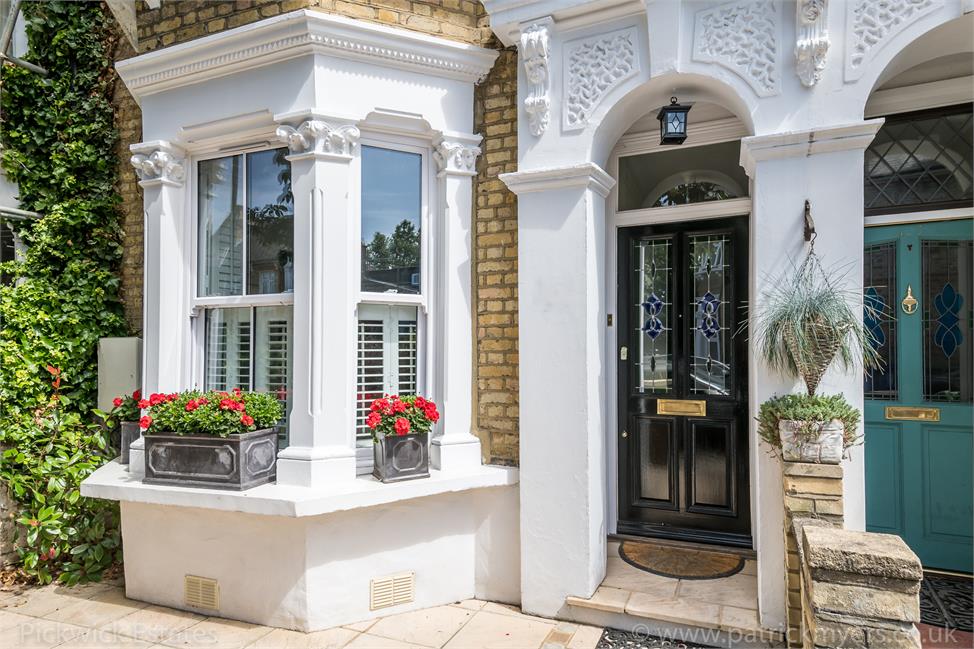 4 Bedroom House SE22 8SA Melbourne Grove Pickwick Estates