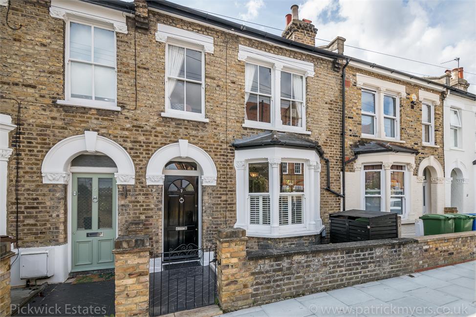 2 Bedroom House SE22 9JU Jennings Road Pickwick Estates