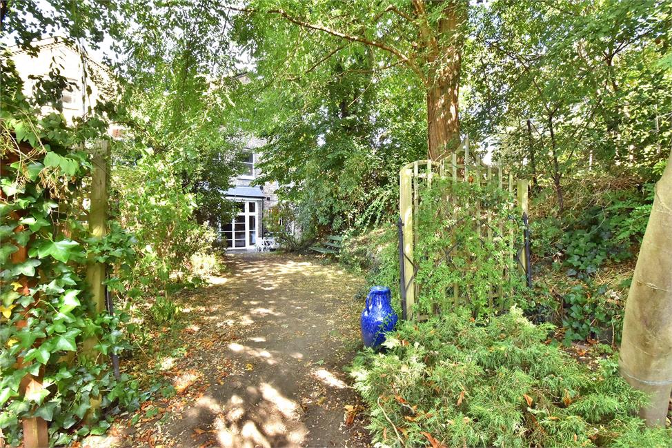 2 Bedroom Flat SE13 7PN Blackheath Rise Pickwick Estates