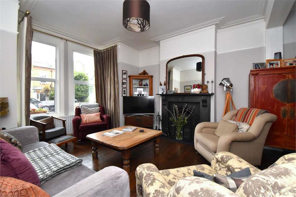 5 Bedroom House SE23 2TR Woolstone Road Pickwick Estates