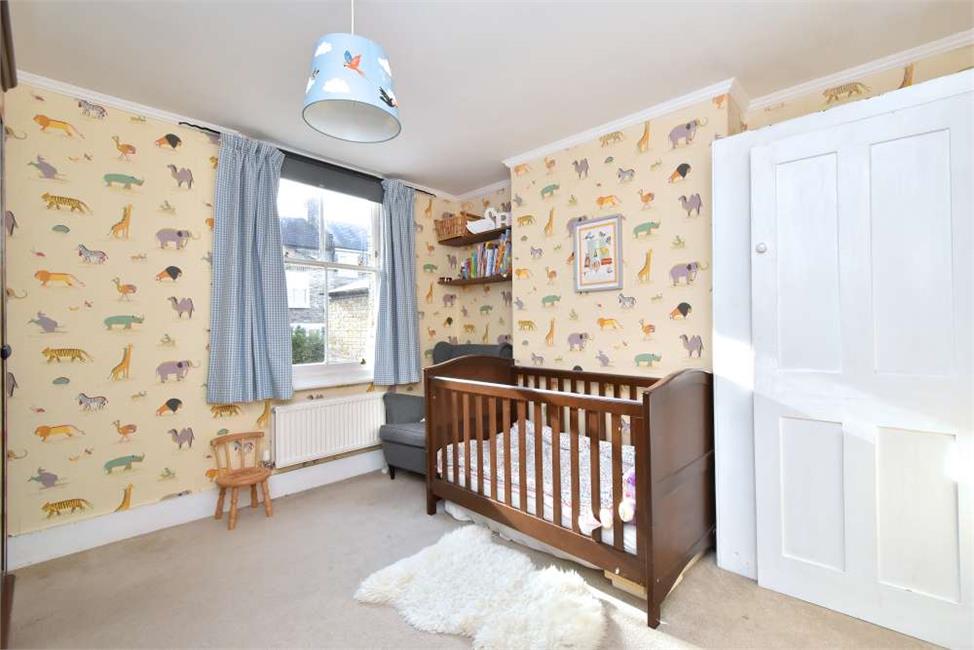 5 Bedroom House SE5 8NG Gairloch Road Pickwick Estates