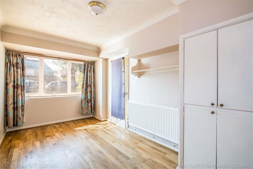 4 Bedroom House SE23 3TF Dunoon Road Pickwick Estates