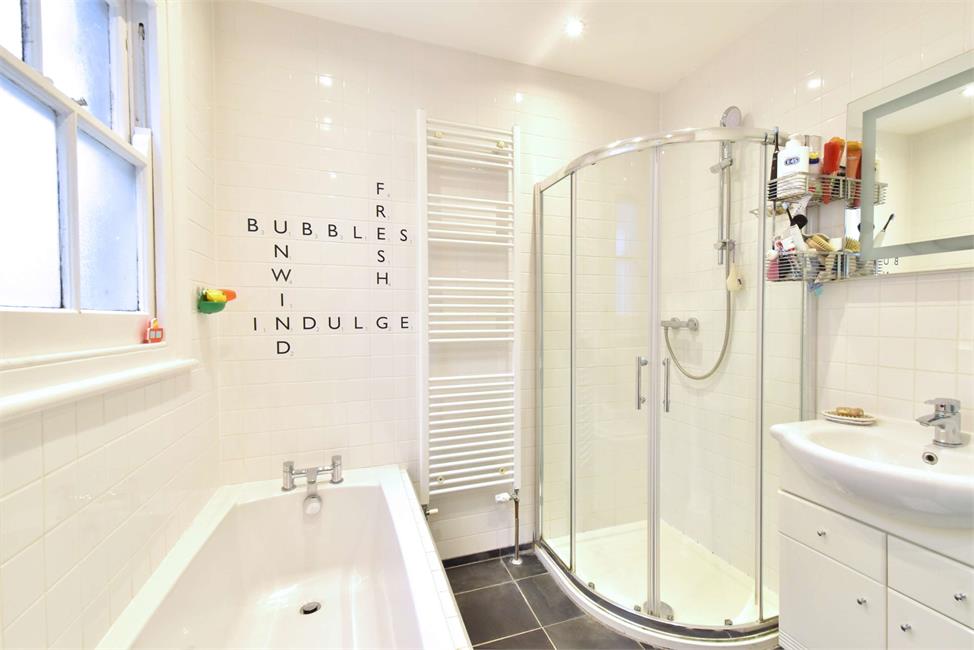 3 Bedroom House SE23 2AH Vancouver Road Pickwick Estates