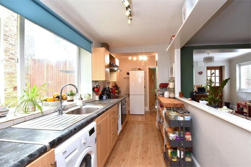 2 Bedroom Flat SE26 4EQ Sydenham Park Pickwick Estates