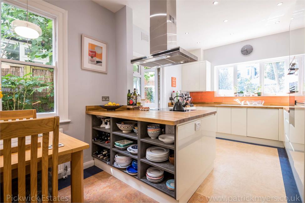 5 Bedroom House SE23 3TD Dunoon Road Pickwick Estates