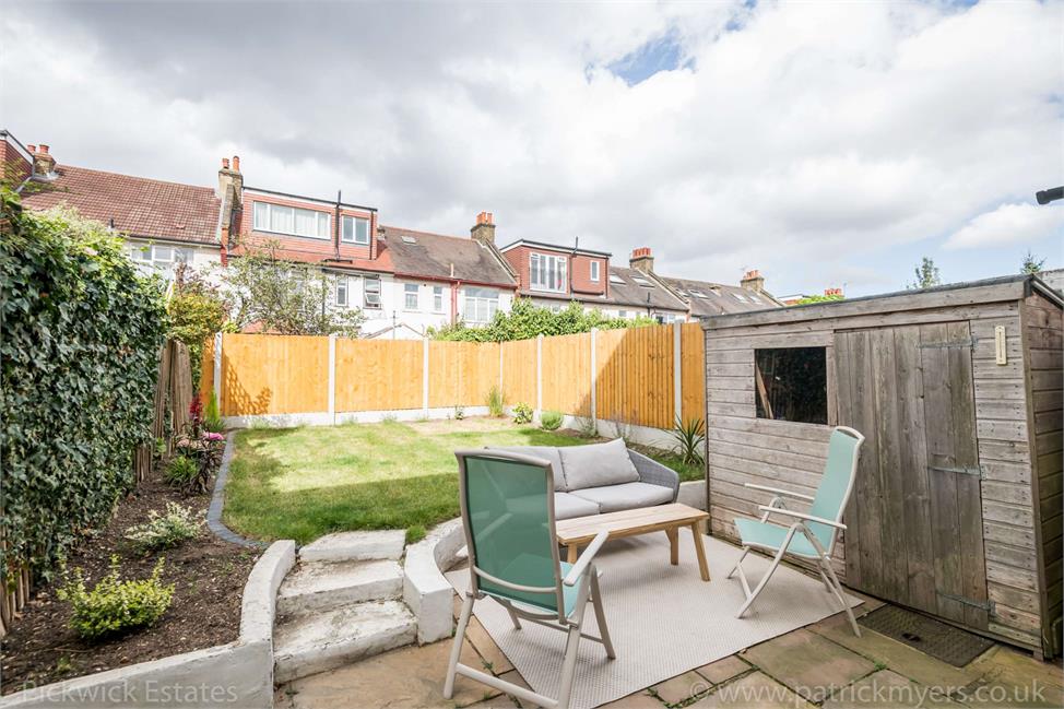 4 Bedroom House SE23 1PD Maclean Road Pickwick Estates