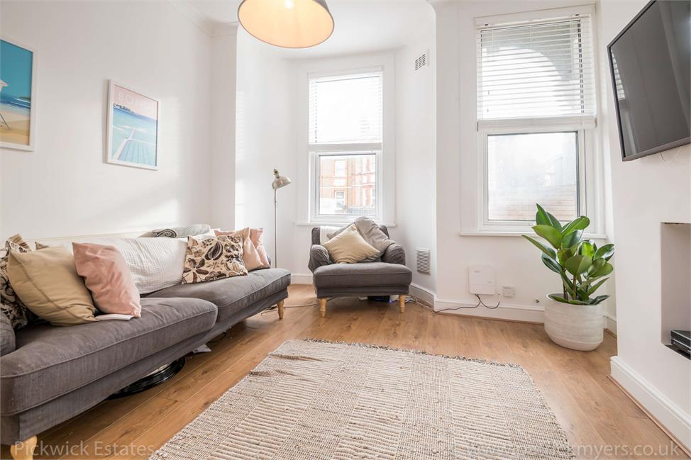 2 Bedroom Flat SE23 1DY Honor Oak Park Pickwick Estates