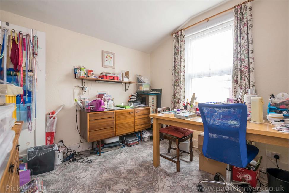 4 Bedroom House SE23 1DJ Agnew Road Pickwick Estates