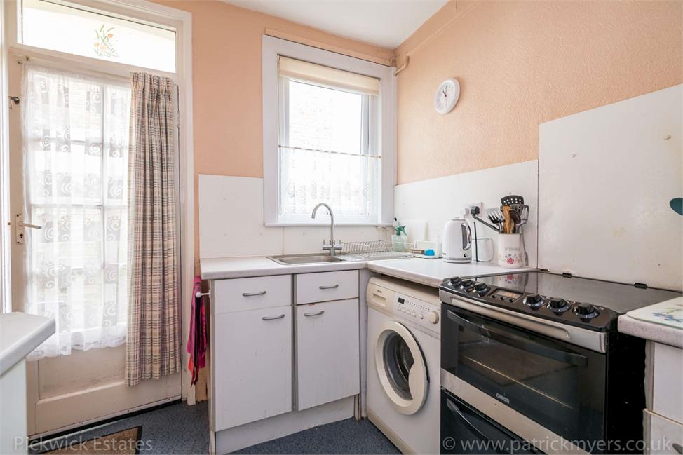 4 Bedroom House SE23 1DJ Agnew Road Pickwick Estates