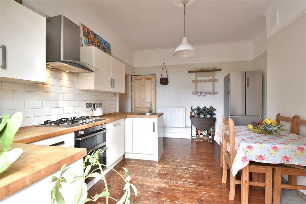 1 Bedroom Flat SE23 3RL Benson Road Pickwick Estates