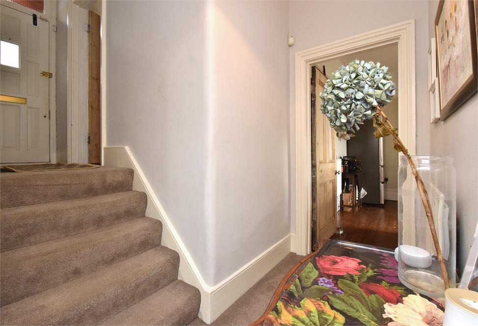 1 Bedroom Flat SE23 3RL Benson Road Pickwick Estates