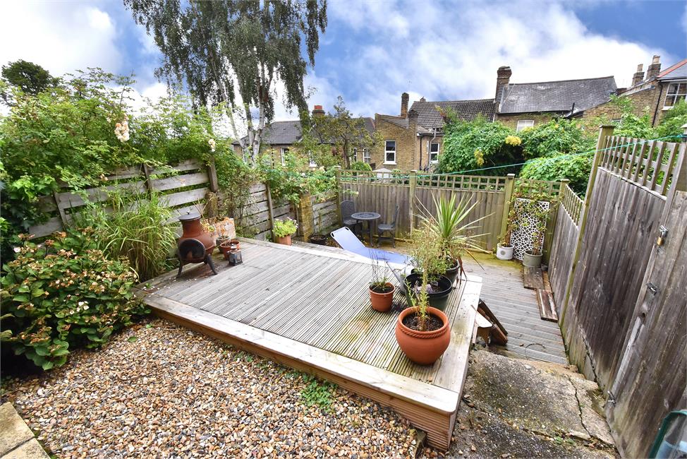 1 Bedroom Flat SE23 3RL Benson Road Pickwick Estates