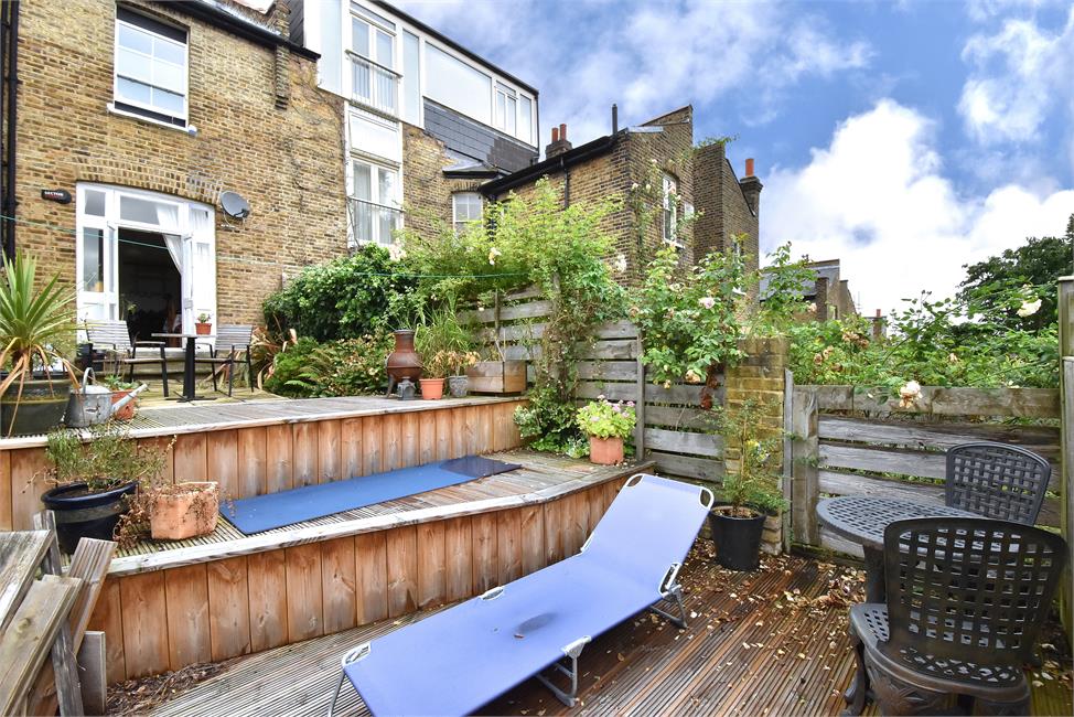 1 Bedroom Flat SE23 3RL Benson Road Pickwick Estates