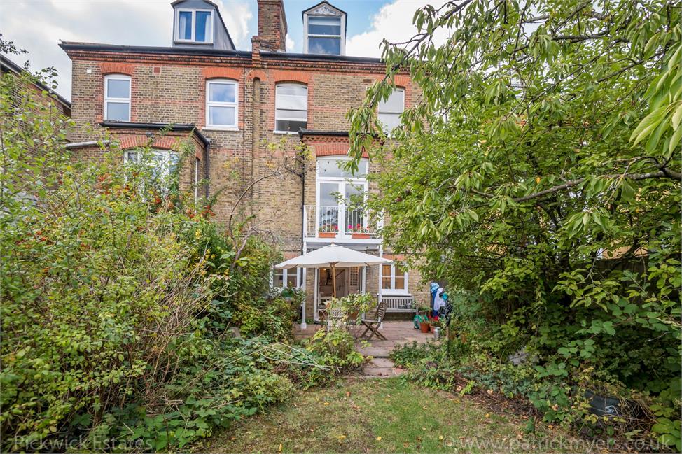 5 Bedroom House SE22 0PQ Overhill Road Pickwick Estates
