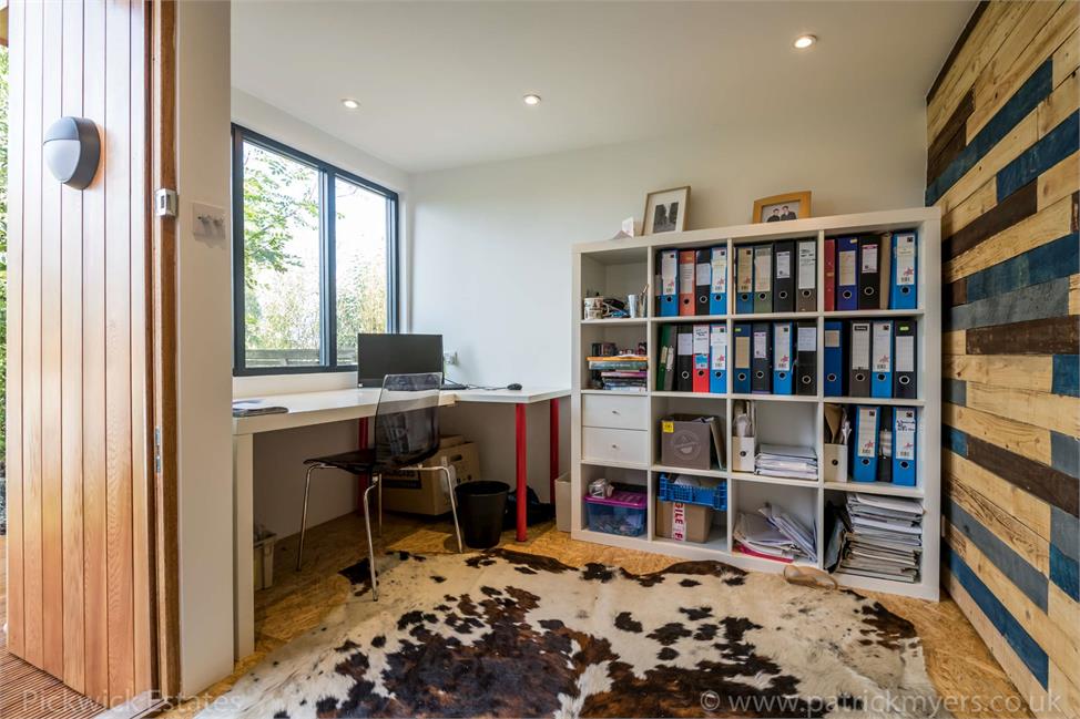 4 Bedroom House SE23 3AL Netherby Road Pickwick Estates