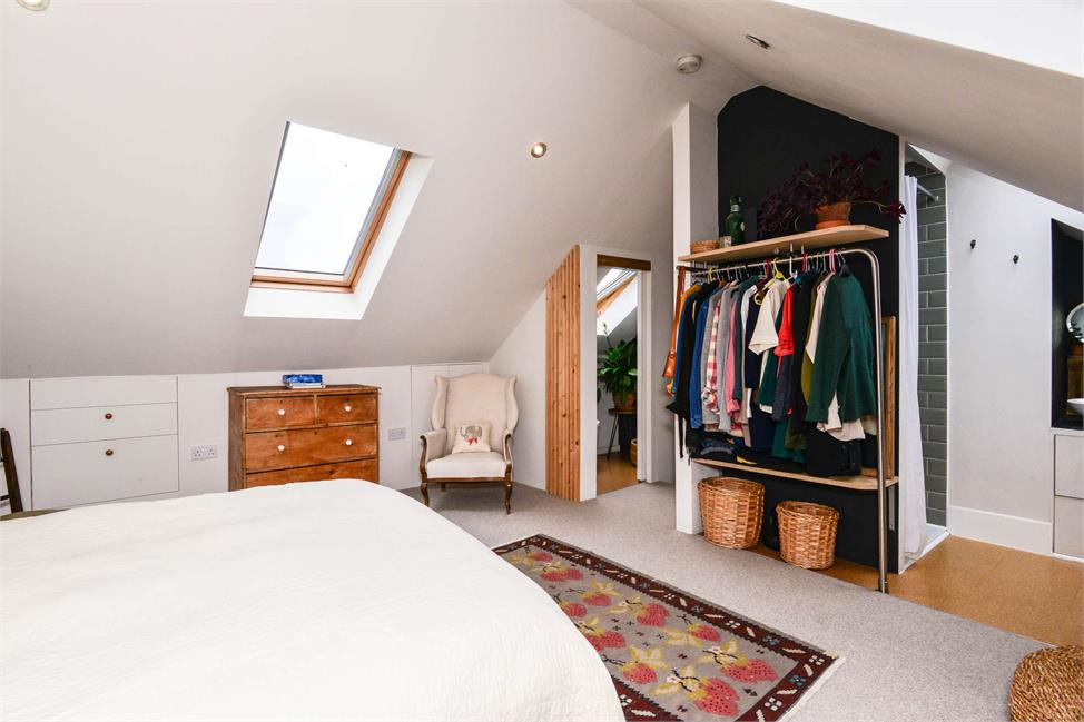 4 Bedroom House SE23 1PB Maclean Road Pickwick Estates