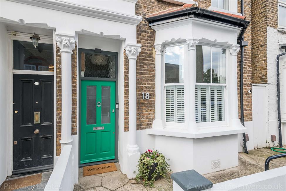 5 Bedroom House SE22 9LA Heber Road Pickwick Estates