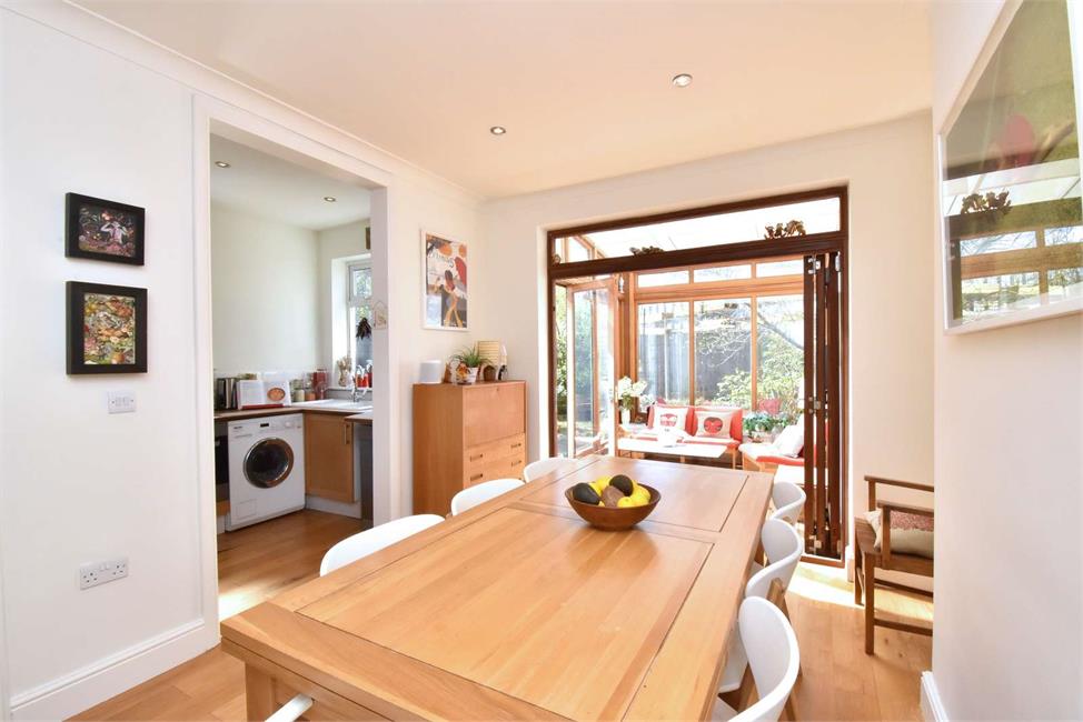 3 Bedroom House SE14 6RH Millmark Grove Pickwick Estates