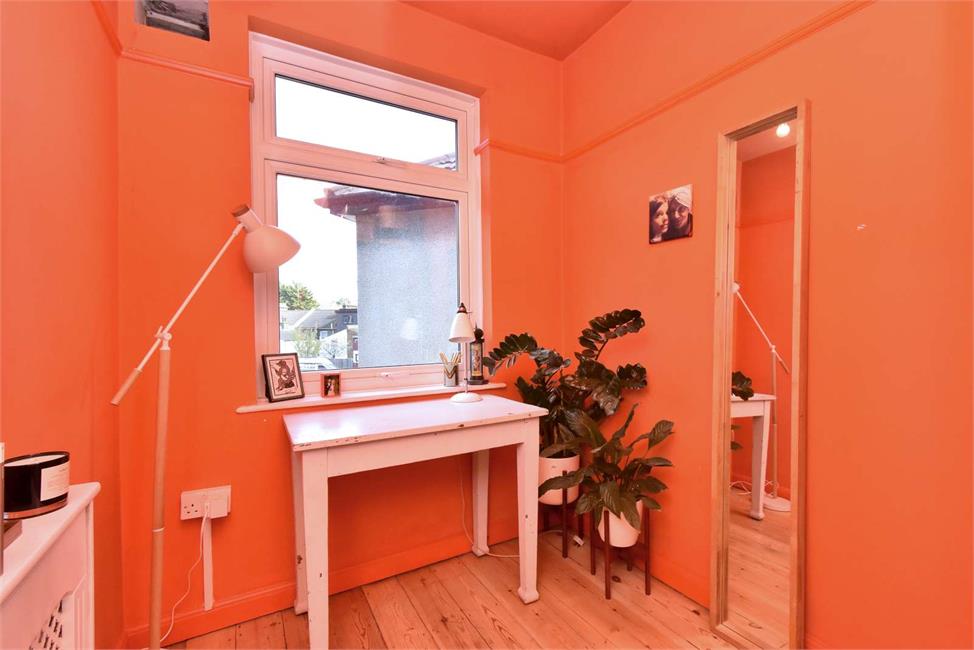 3 Bedroom House SE14 6RH Millmark Grove Pickwick Estates