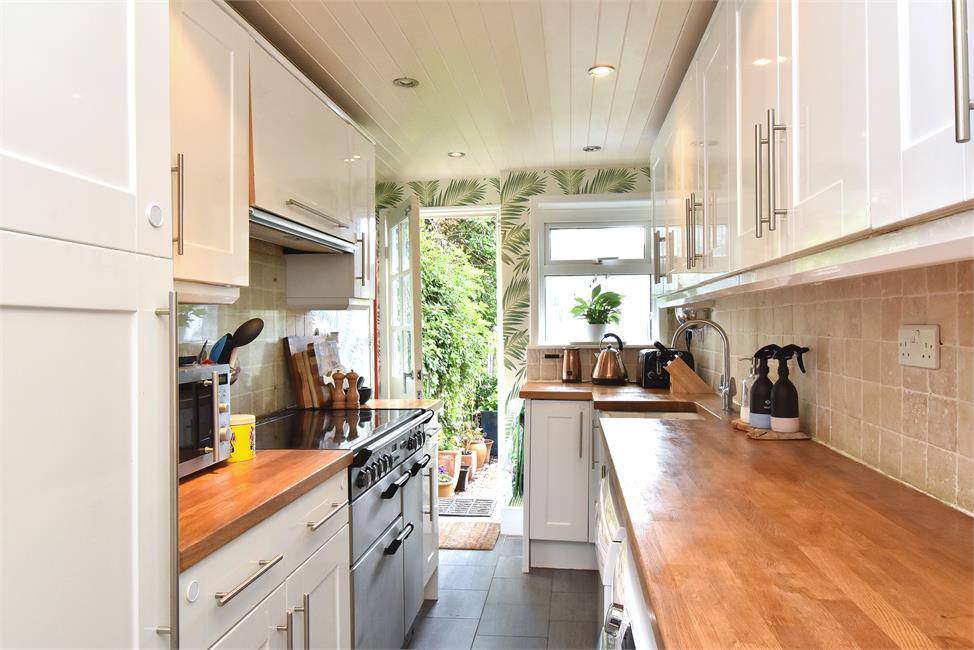 3 Bedroom House SE23 2SS Kilmorie Road Pickwick Estates