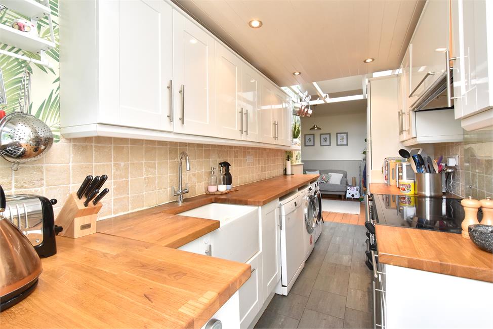 3 Bedroom House SE23 2SS Kilmorie Road Pickwick Estates