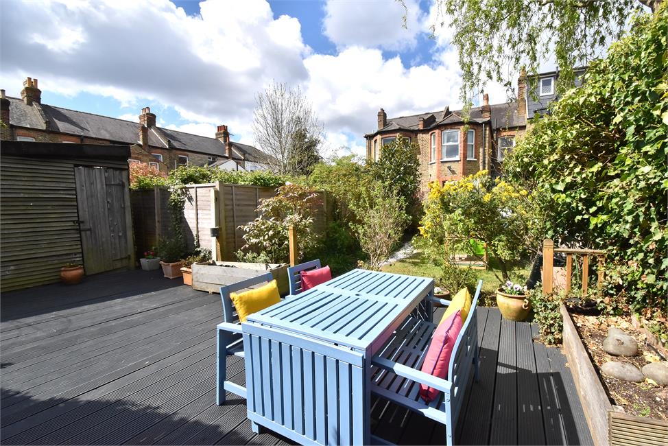 3 Bedroom House SE23 2SS Kilmorie Road Pickwick Estates