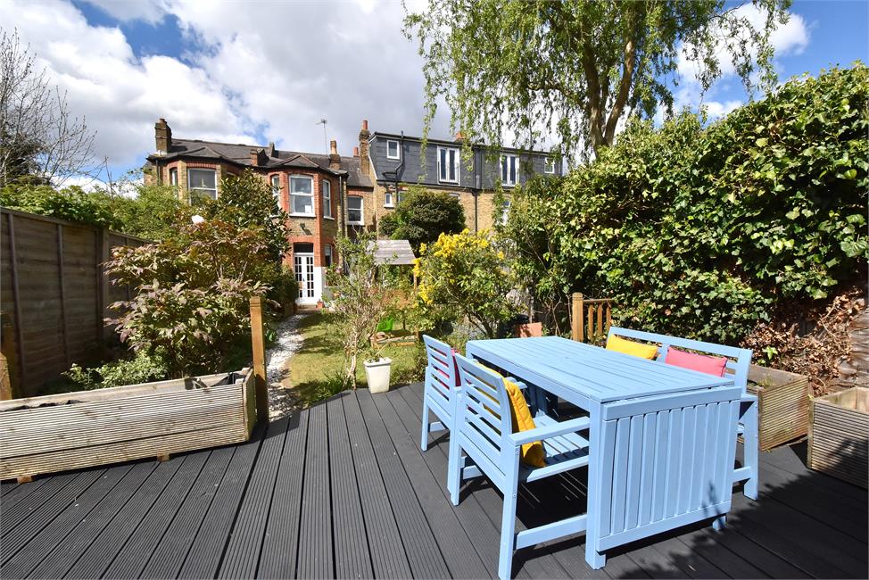 3 Bedroom House SE23 2SS Kilmorie Road Pickwick Estates